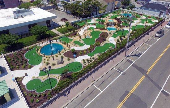 Beach Family Golf