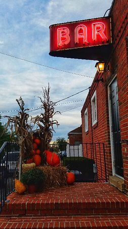 Di Paolo's Red Lion Inn