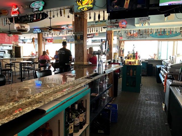 Beachcomber Bar & Grill