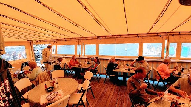 Gilchrist Restaurant