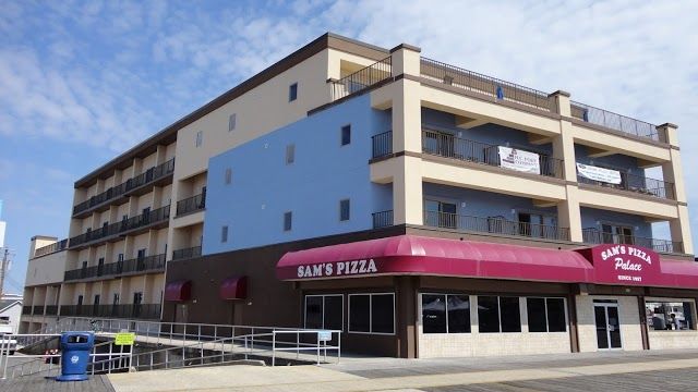 Sam's Pizza Palace